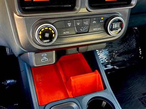 Used 2022 Ford Maverick XLT image 19