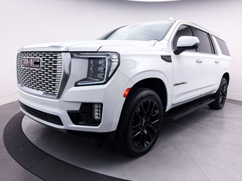 Used 2023 GMC Yukon XL Denali w/ Max Trailering Package image 14
