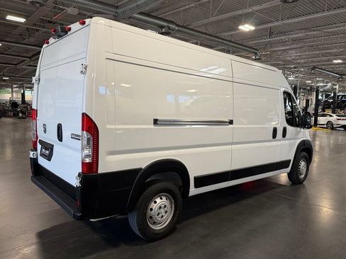 Used 2024 RAM ProMaster 2500 w/ Convenience Group FWD image 7