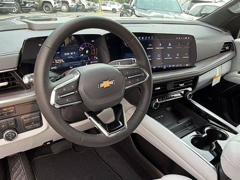 New 2026 Chevrolet Suburban Premier w/ Sun And Tow Package AWD/4WD image 4