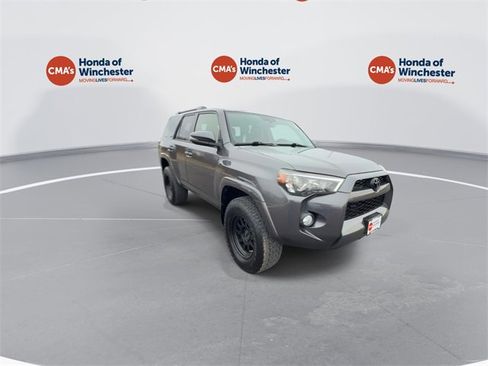 Used 2018 Toyota 4Runner SR5 Premium image 2