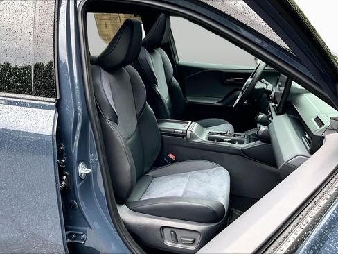 Used 2026 Toyota RAV4 XSE w/ Panoramic Sun Roof Package AWD/4WD image 8