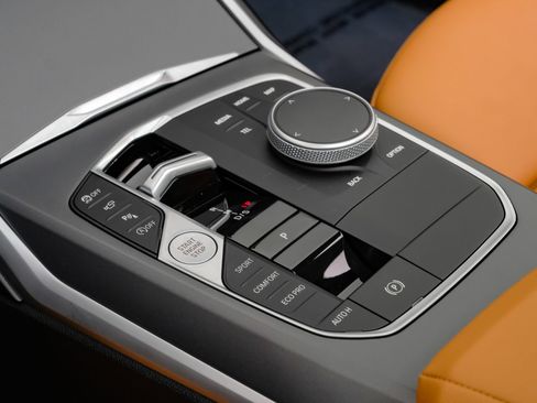Used 2025 BMW 230i Coupe w/ Premium Package RWD image 26