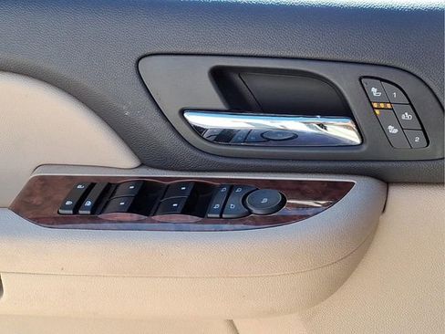 Used 2008 Chevrolet Suburban LTZ w/ LTZ Preferred Equipment Group image 16