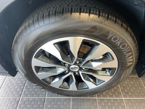 Used 2023 Subaru Outback Touring XT AWD/4WD image 4