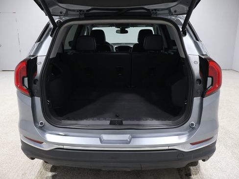 Used 2024 GMC Terrain SLT image 18