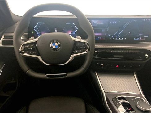 Certified 2025 BMW 330i xDrive Sedan w/ Premium Package AWD/4WD image 4