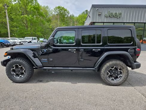 Used 2023 Jeep Wrangler Unlimited Rubicon 4xe w/ Steel Bumper Group AWD/4WD image 7