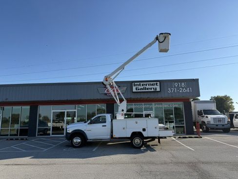 Used 2013 RAM 5500 Tradesman w/ Cold Weather Group image 10