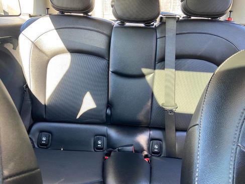 Used 2016 MINI Cooper 4-Door Hardtop w/ Media Package image 17