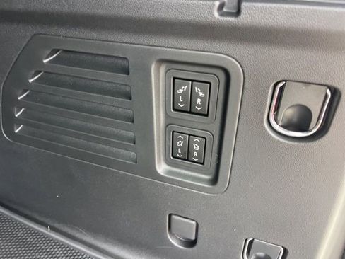 New 2026 Chevrolet Traverse RS w/ LPO, Floor Liner Package image 8