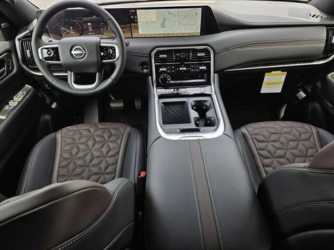 New 2025 Nissan Armada Platinum image 18