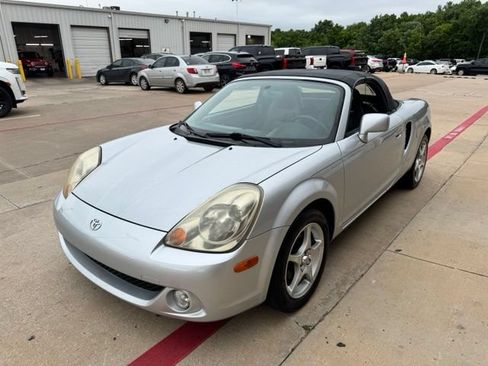 Used 2003 Toyota MR2 RWD image 25