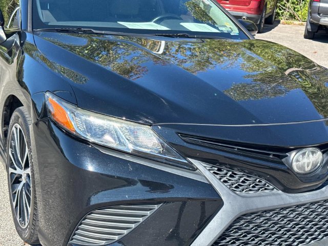Used 2019 Toyota Camry SE w/ Audio Package FWD image 10
