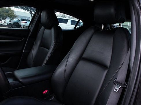 Used 2021 MAZDA MAZDA3 s image 11