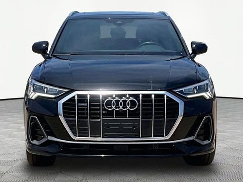 Used 2021 Audi Q3 2.0T Premium Plus w/ Premium Plus Package AWD/4WD image 3