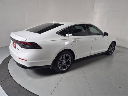 Used 2025 Honda Accord EX-L image 5