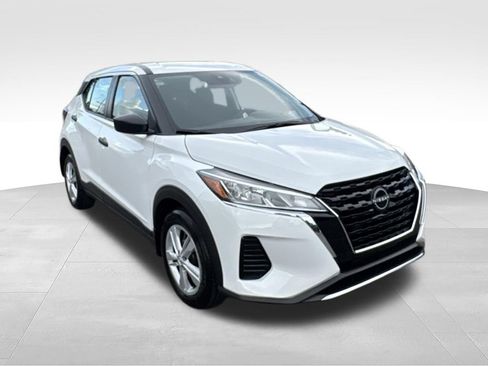 Used 2025 Nissan Kicks Play S FWD image 66