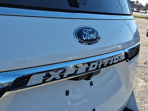 Certified 2021 Ford Expedition XLT RWD image 30
