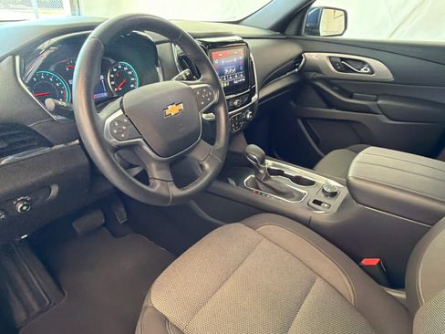 Used 2023 Chevrolet Traverse LT FWD image 15