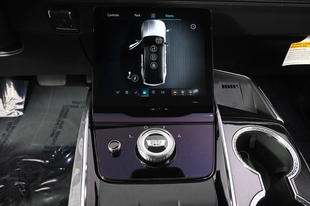 New 2026 Cadillac Escalade IQ Sport 2 w/ LPO, ONYX Package AWD/4WD image 31
