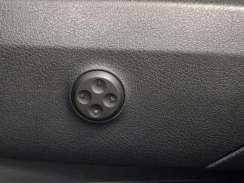 New 2026 Mercedes-Benz GLC 300 4MATIC image 24