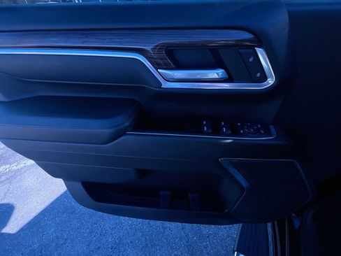 Used 2025 Chevrolet Silverado 3500 LT w/ All Star Edition image 12