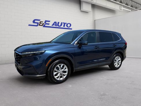 Used 2025 Honda CR-V LX image 1
