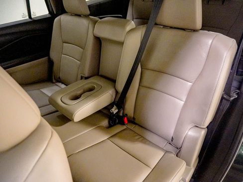 Used 2016 Honda Pilot EX-L image 37