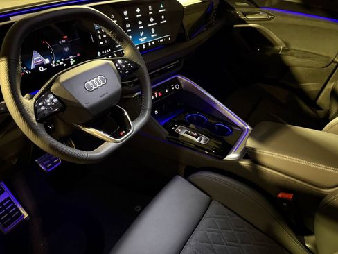 New 2025 Audi SQ5 Premium Plus image 4