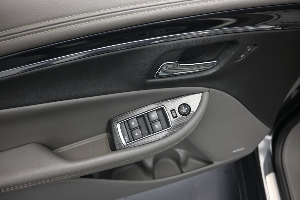 Used 2018 Chevrolet Impala Premier FWD image 10