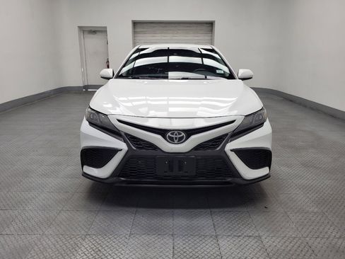 Used 2021 Toyota Camry SE FWD image 14