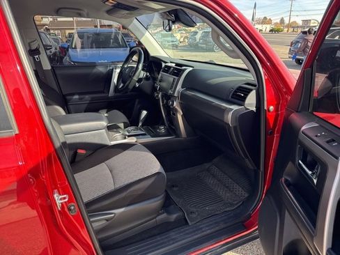 Used 2024 Toyota 4Runner SR5 image 5