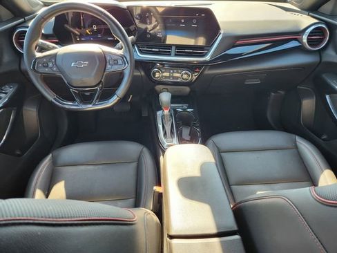 Used 2024 Chevrolet Trax RS w/ Sunroof Package image 12