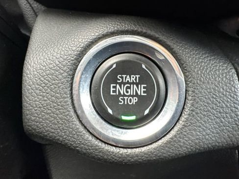 Used 2023 Buick Envision Essence AWD/4WD image 34