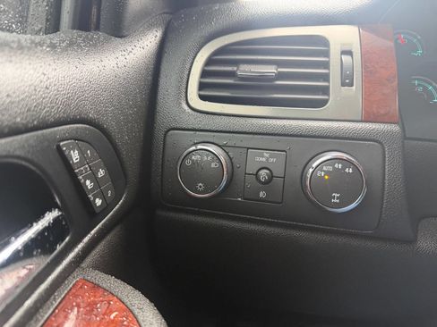 Used 2009 Chevrolet Tahoe LTZ image 13