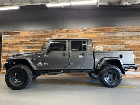Used 2016 Jeep Wrangler Unlimited Rubicon w/ Connectivity Group AWD/4WD image 51
