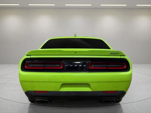 Used 2015 Dodge Challenger SRT w/ Technology Group image 4