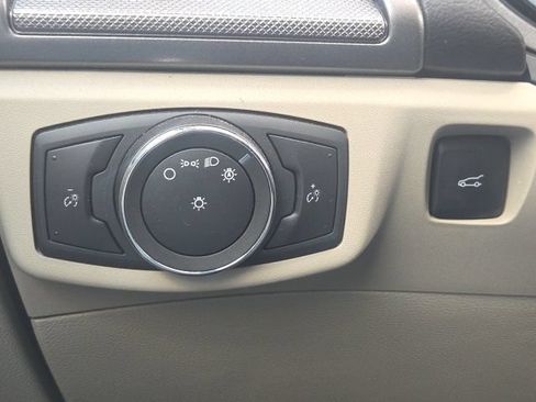 Certified 2020 Ford Fusion SE FWD image 21