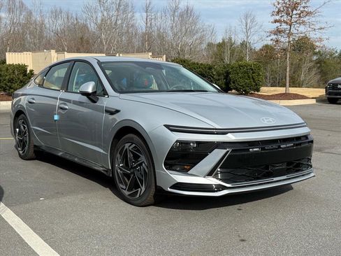New 2026 Hyundai Sonata SEL image 1