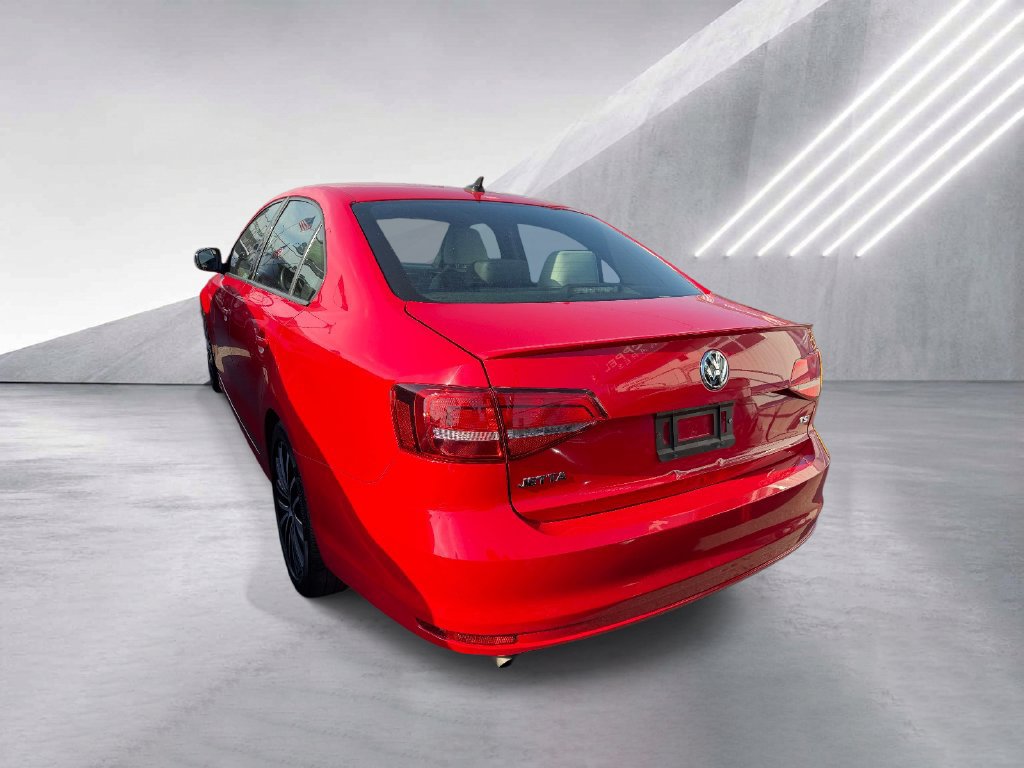 Used 2015 Volkswagen Jetta Sport FWD image 4