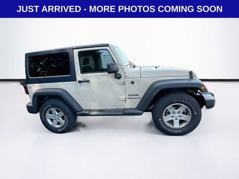 Used 2016 Jeep Wrangler Sport w/ Quick Order Package 24S AWD/4WD image 9