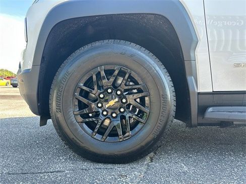 New 2026 Chevrolet Silverado EV LT image 10