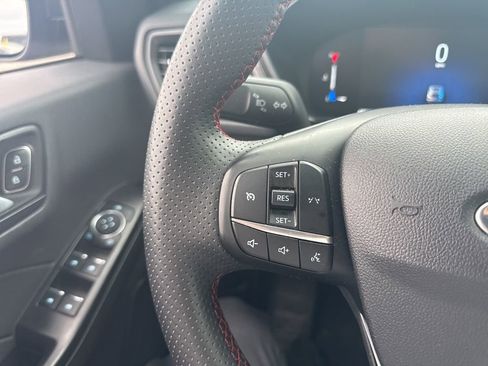 Used 2024 Ford Escape ST-Line image 16