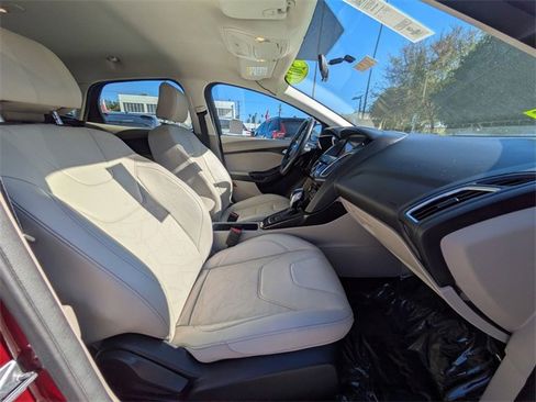 Used 2017 Ford Focus Electric Hatchback image 29