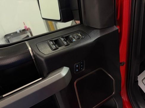 Used 2018 Ford F150 Raptor w/ Equipment Group 802A Luxury image 9