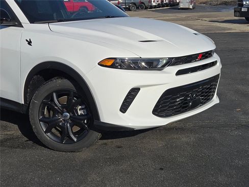 New 2025 Dodge Hornet GT w/ GT Blacktop Package image 2