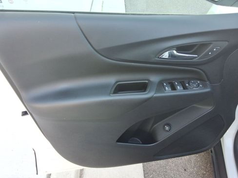 Used 2023 Chevrolet Equinox LT image 22