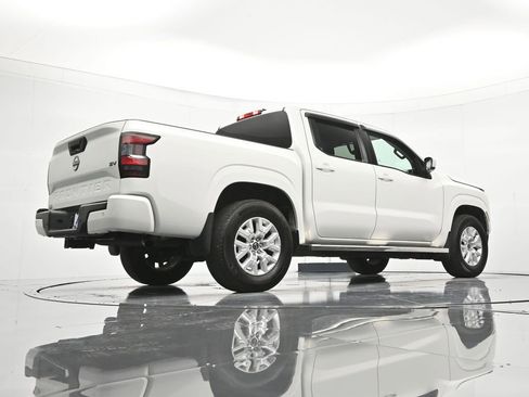 Certified 2023 Nissan Frontier SV w/ Technology Package RWD image 39