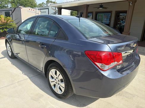 Used 2014 Chevrolet Cruze LS FWD image 7